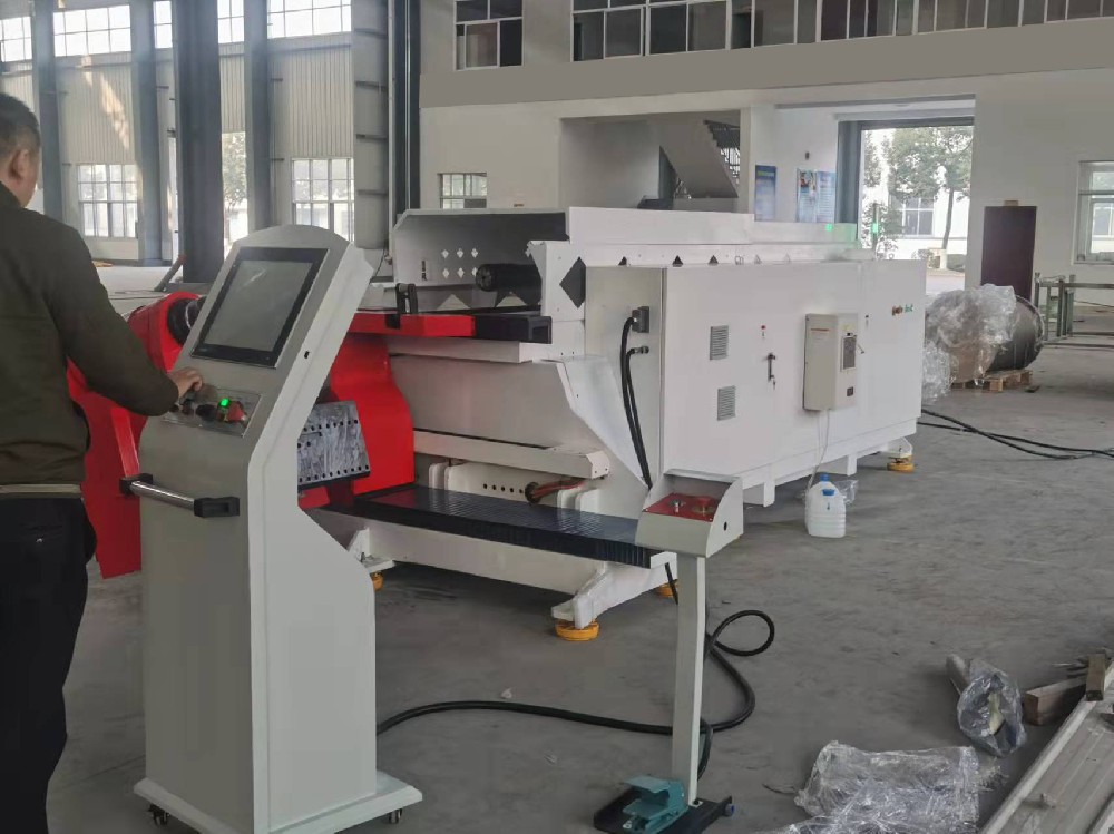 SB65RE一CNC旋转机头弯管机